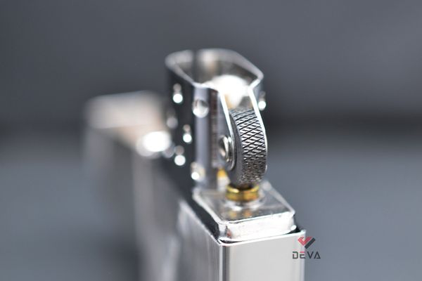 Zippo tái bản 1935 chặt góc hoa văn đường tròn đồng tâm ZN310