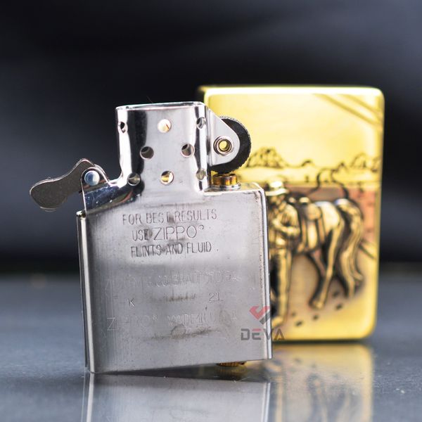 Zippo Tái Bản 1935 Chủ Đề Chàng Cao Bồi Marlboro ZN167
