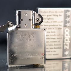 Zippo tái bản 1935 mạ bạc chữ nổi Z213