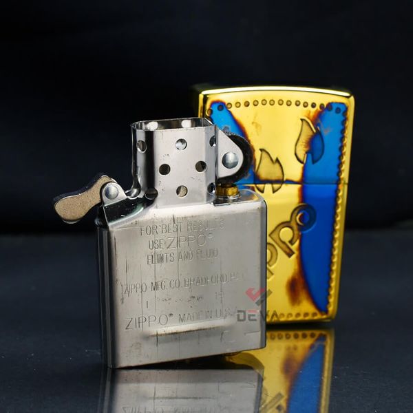 Zippo Đồng Cháy Khắc Chìm Logo Và Ngọn Lửa Zippo ZN314