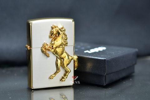Zippo trắng ốp Emblem Ngựa Vàng ZN320
