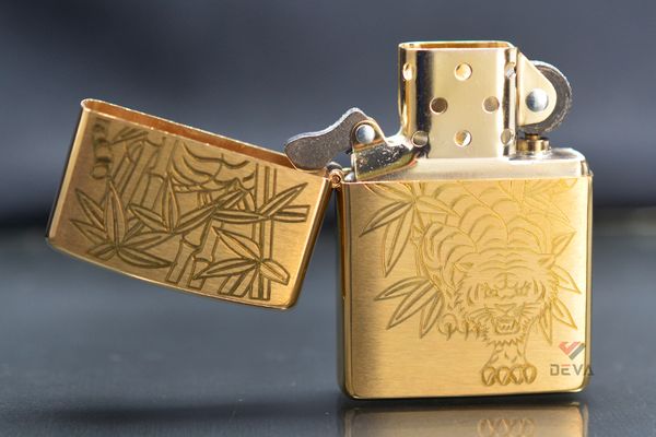 Zippo Khắc Hổ Trong Rừng Tre ZK33