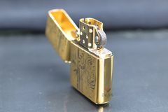 Zippo Vàng Khắc Hổ Rừng Trúc ZK36