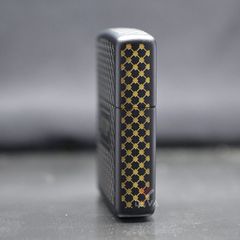 Zippo Mỹ chính hãng sơn đen mờ in hoa văn Vip Z193