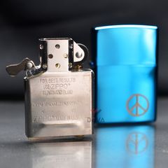 Zippo Xanh Bóng In Biểu Tượng Hòa Bình Peace On Side Z100