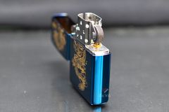 Zippo Xanh Sapphire Khắc Hình Rồng Bay Mạ Vàng ZK49
