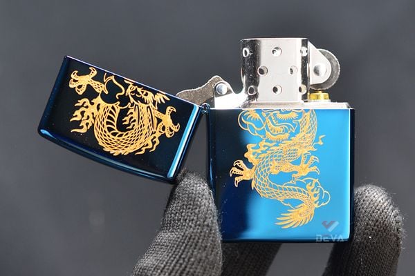 Zippo Xanh Sapphire Khắc Hình Rồng Bay Mạ Vàng ZK49