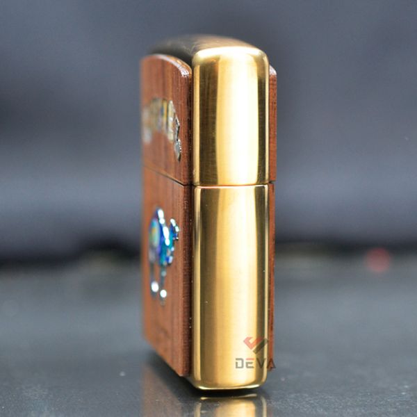 Zippo xuất Nhật ốp gỗ óc chó khảm trai Chủ Đề Camel ZN346