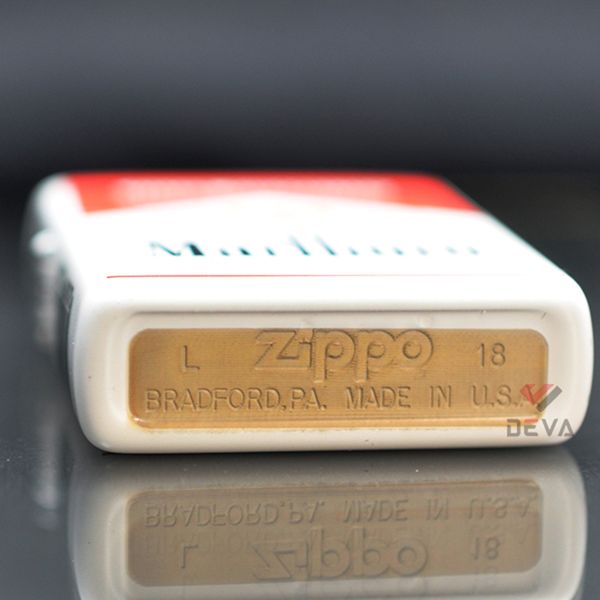 Zippo xuất Nhật Sơn Trắng In Chủ Đề Marlboro ZN355