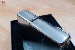 Zippo ốp Emblem Cô Gái Gợi Cảm ZN244