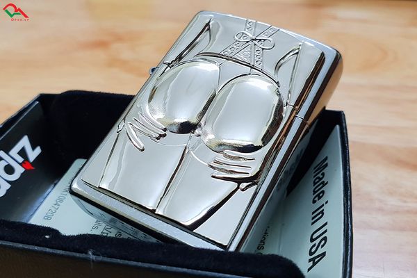 Zippo ốp Emblem Cô Gái Gợi Cảm ZN244