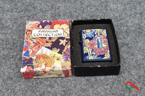 Zippo sơn mài hình cô gái 1996 C41