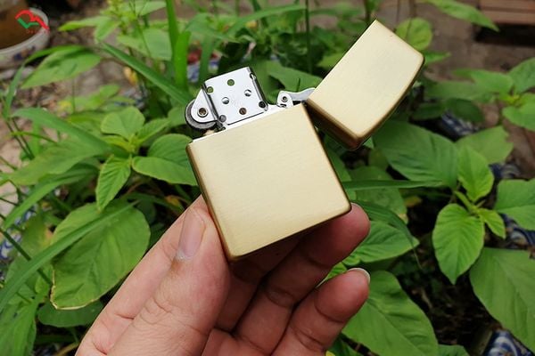 Bật Lửa Xăng Đá Zorro Z8658