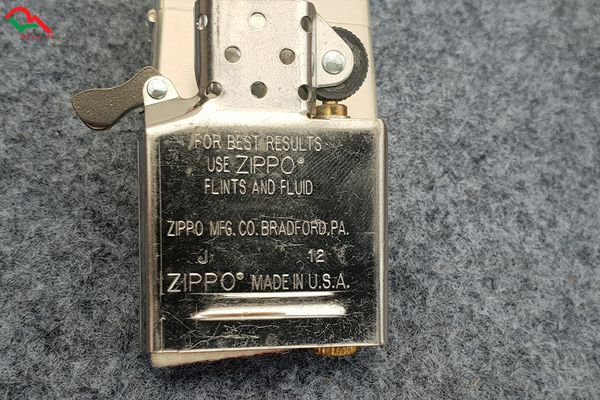Zippo Đồng Tiền May Mắn Đời 2012 C425