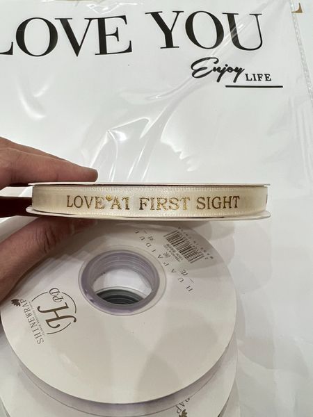 (1Cm 45Met ) Ruy băng lụa , in nổi chữ LOVE - Loại Đẹp
