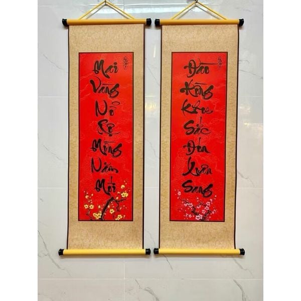 Cặp liễn mành thư pháp - Câu đối gấm, Mành thư pháp trang trí Tết - Decor dân gian ngày Tết