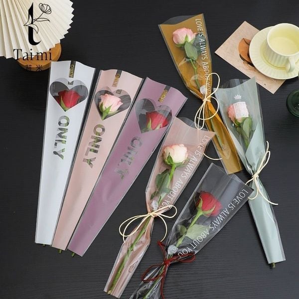 Tập 20 túi đựng hoa 1 bông chữ love khổ 14cm*40cm