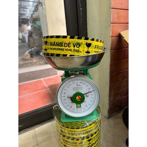 1Kg - 1 Cuộn Băng Dính,Băng Keo Hàng Dễ Vỡ Giá Rẻ a05