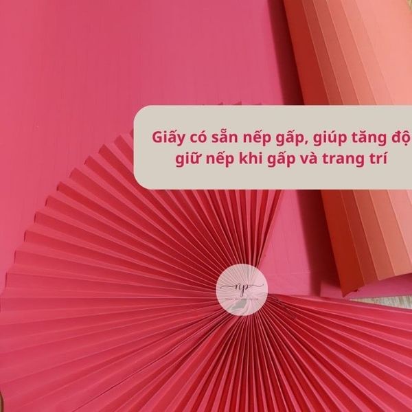 Giấy Gấp Quạt Trang Trí Tết,Giấy Đỏ Gấp Quạt Có Nếp Chất Liệu Nhung 1 Tờ 54x79cm