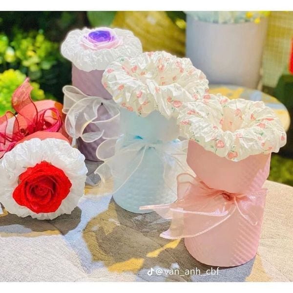 Tập 20 tờ Cốt giấy bìa mini gói hoa 1 bông - Định hình bó hoa - Gói hoa tươi, hoa sáp cực đẹp