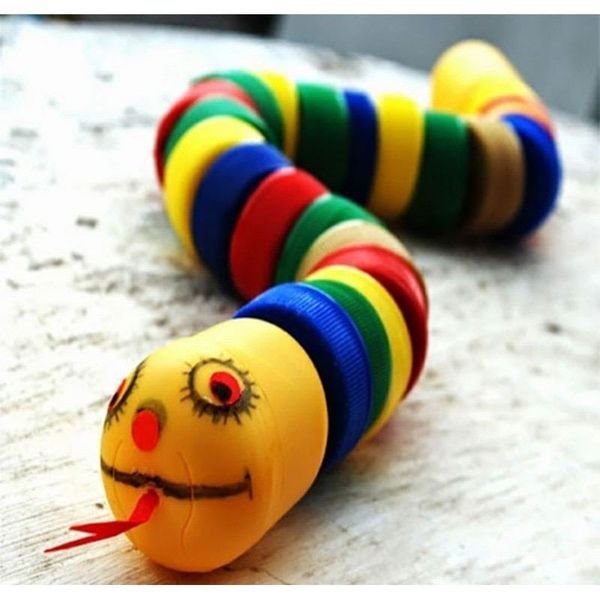 100 nút chai nhựa màu sắc - làm đồ handmade- giáo cụ học tập