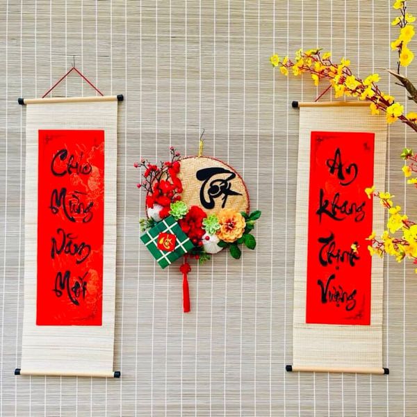 Cặp mành tre câu đối đỏ viết chữ Thư Pháp - Mành tre câu đối đỏ Decor trang trí Tết