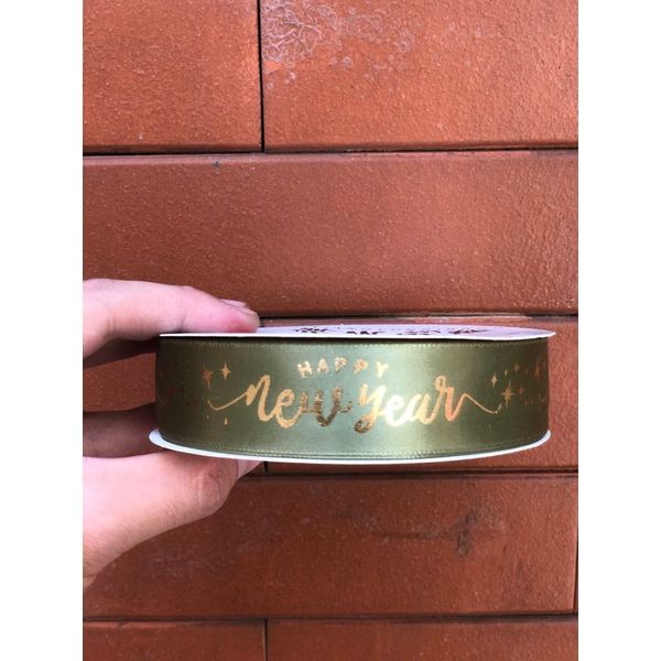 Ruy Băng Lụa In Chữ Happy New Year Bản 2,5cm- Cuộn To 45Met Loại đẹp