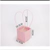 Túi đựng hoa bằng giấy hoạ tiết trám có tay xách