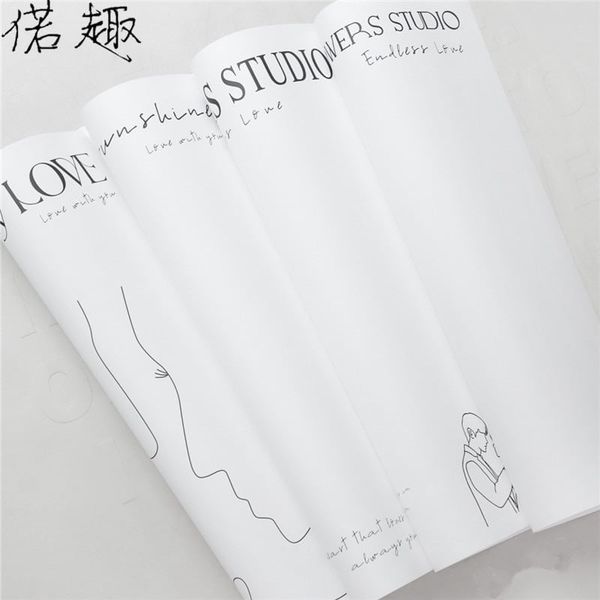 Giấy gói hoa in chữ Love Studio khổ nhỏ 30x45cm