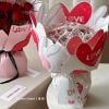 (Tập 10 tờ) GIẤY GÓI HOA  hình thỏ ôm tim . khổ 38cm*52cm .