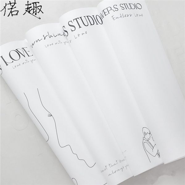 Giấy gói hoa in chữ Love Studio khổ nhỏ 30x45cm