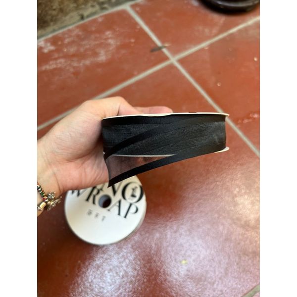 RUY BĂNG VOAN , LOẠI CÓ  VIỀN . CỦA HÀN QUỐC .BẢN 2.5CM * 18M.