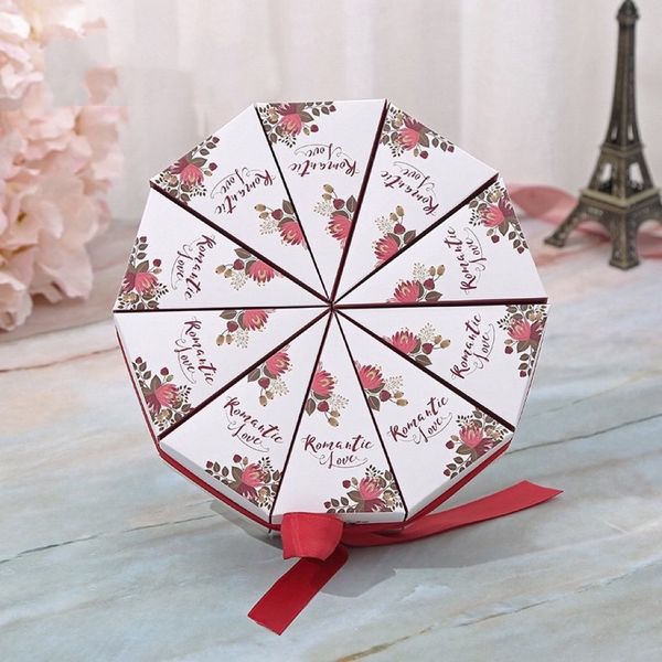 Vỏ hộp tam giác xếp tròn - Vỏ hộp bánh cưới sang trọng