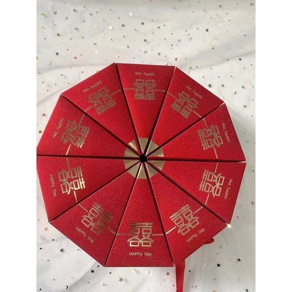 Vỏ hộp  tam giác ánh nhũ xếp tròn - vỏ hộp bánh cưới sang trọng