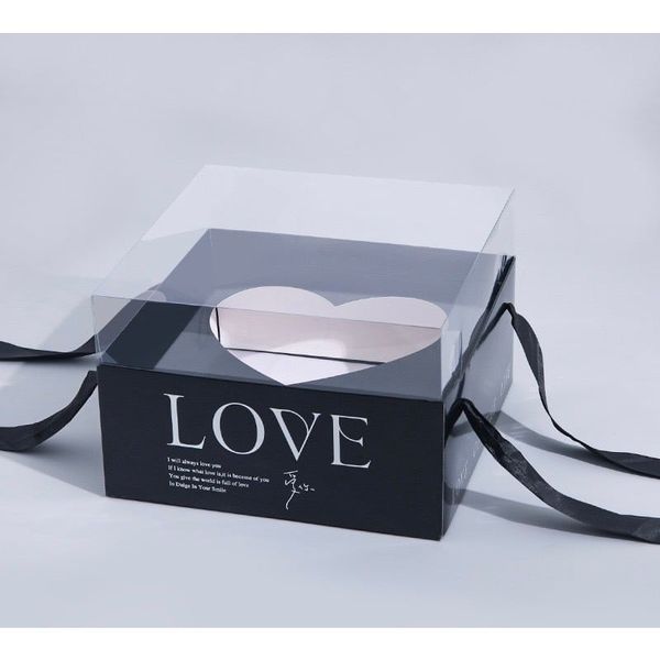 Hộp Giấy Đựng Hoa In Chữ Love - Hình Trái Tim .  Có Quai Xách