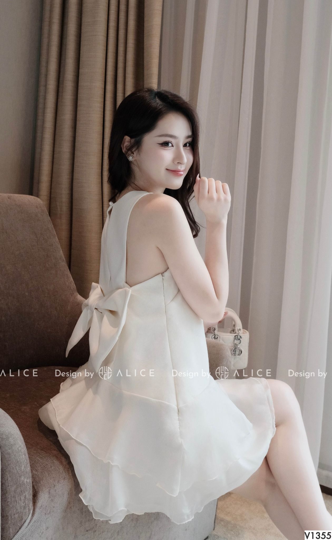  Váy Chất Chéo Rubi Phối Tơ Óng Hàn Kèm Hoa V1355 