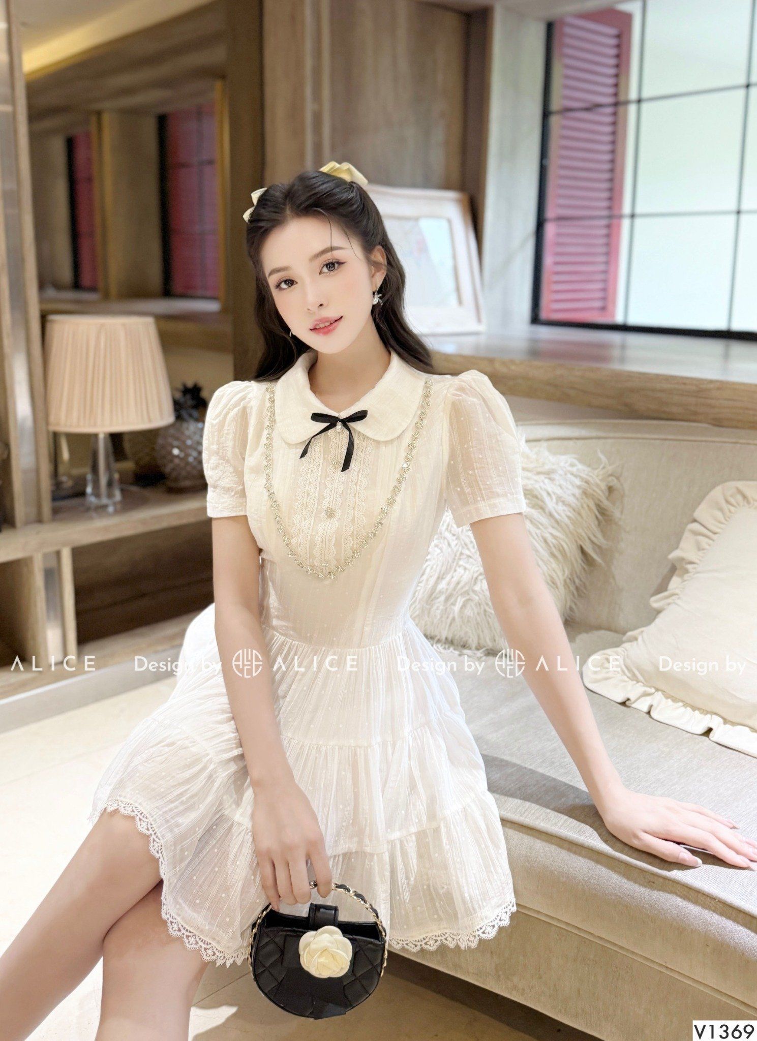  Váy Chất Tơ Bọt Chấm Bi Lót Lụa, Cổ Đính Đá, Kèm Nơ V1369 