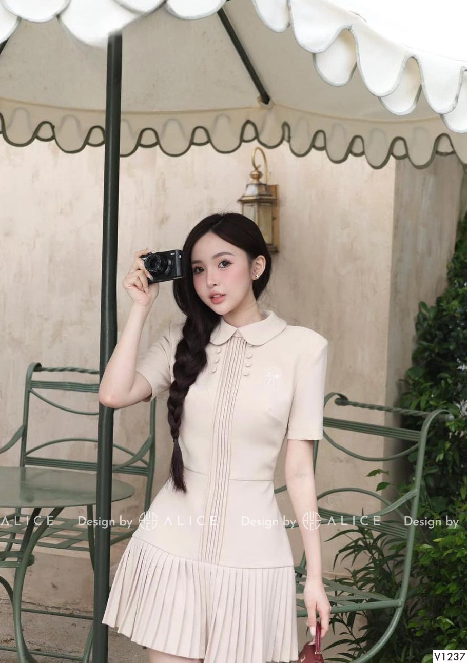  Váy Xếp Ly Thêu Họa Tiết Nổi V1237 