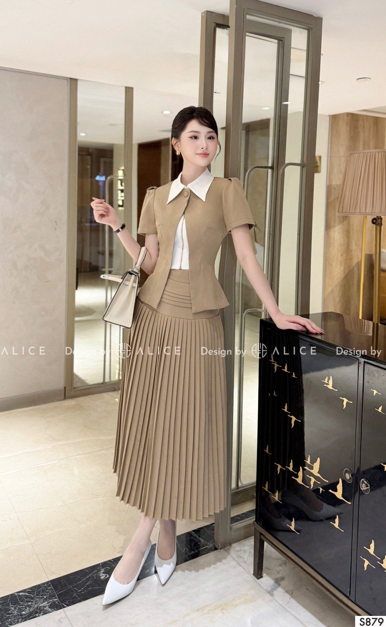  Set Áo Chân Váy Chất Chéo Hàn Phối Lụa, Khoá Đồng S879 