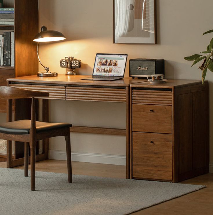  STUDY ROOM INTERIOR 