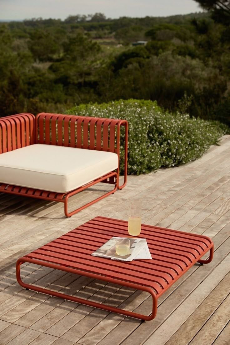  LAWN FURNITURE 