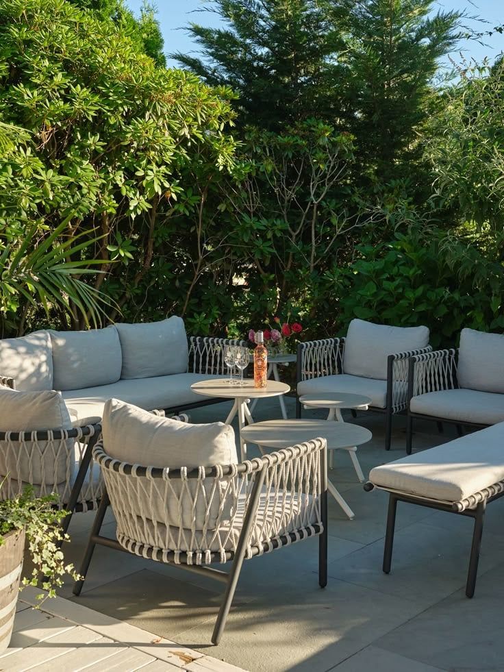  LAWN FURNITURE 
