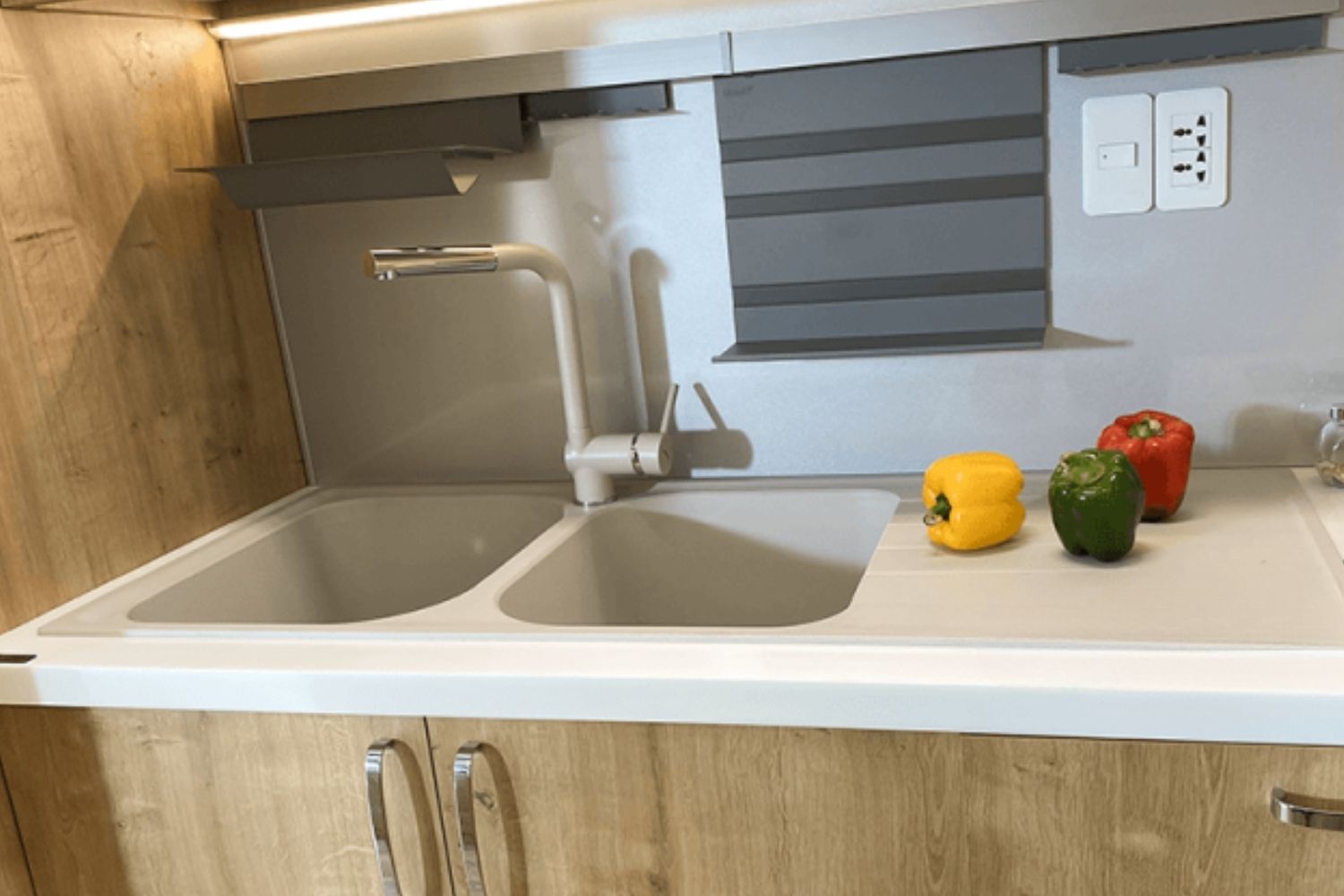 Chậu Rửa Bát 2 Hố Bằng Đá Granstone Hafele HS18-GED2R80 (570.35.460) | Màu Kem