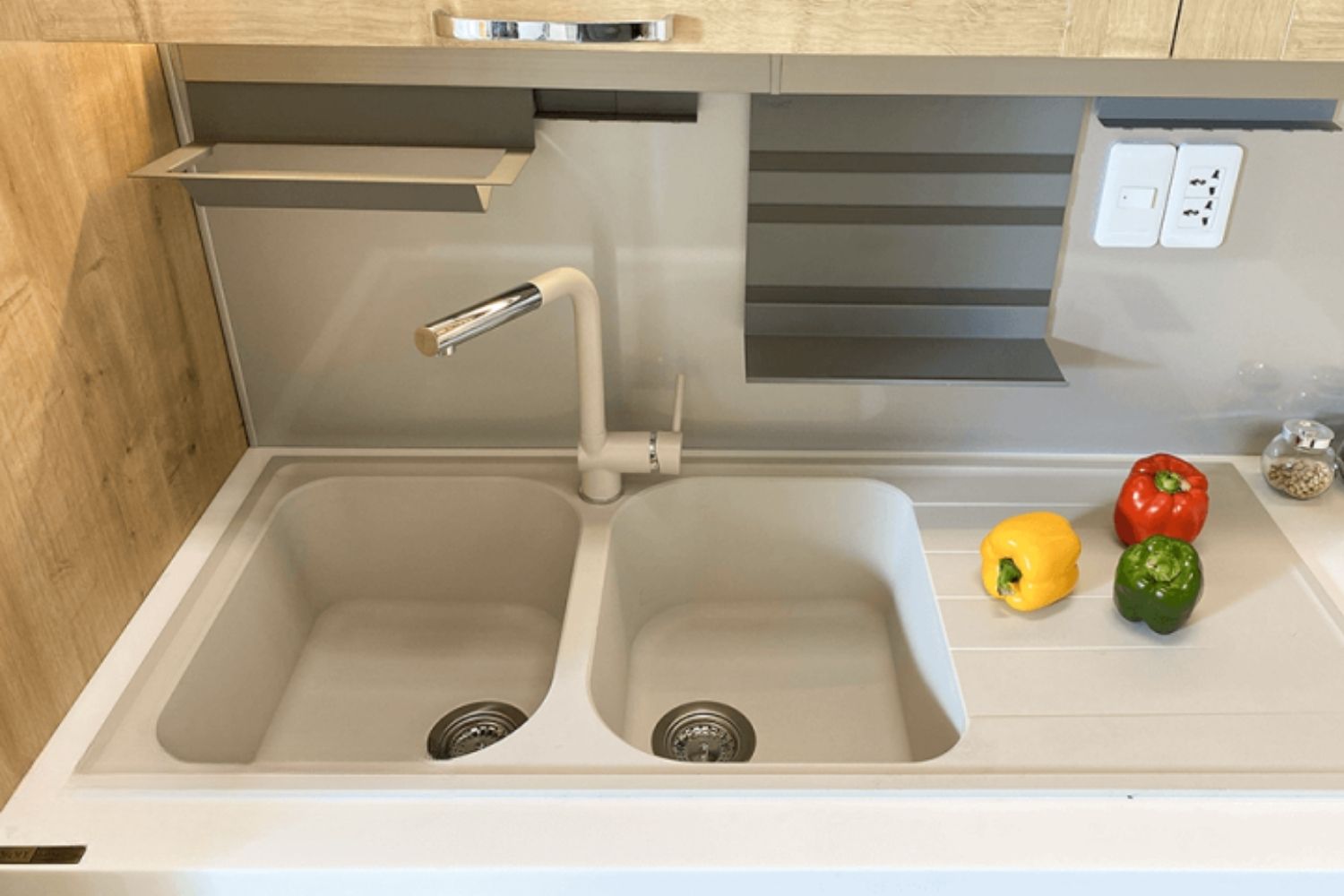 Chậu Rửa Bát 2 Hố Bằng Đá Granstone Hafele HS18-GED2R80 (570.35.460) | Màu Kem