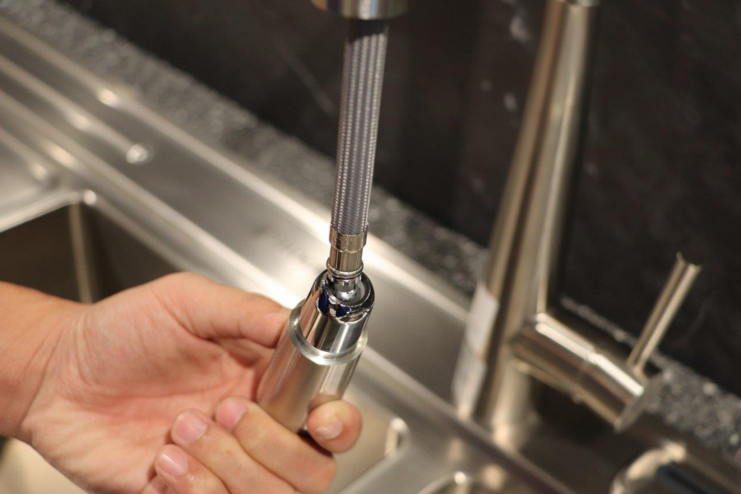 Vòi Rửa Bát Nóng Lạnh Dây Rút Malloca K095-SS | Inox 304