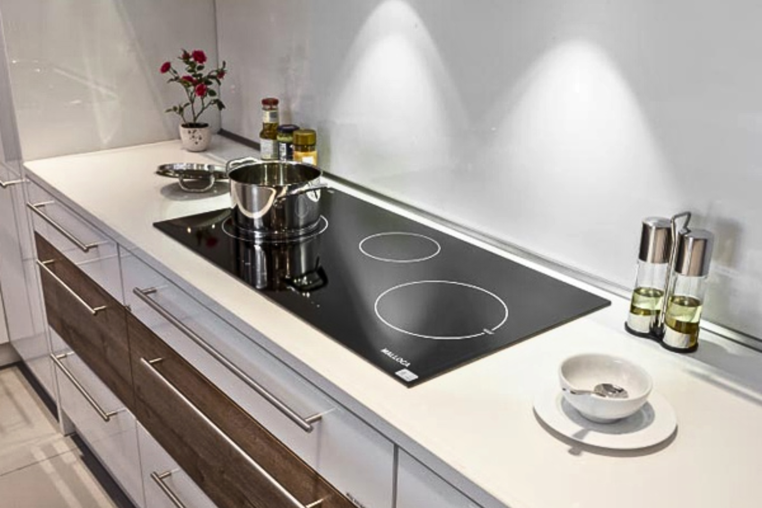 Bếp điện từ Malloca MH-03IRA