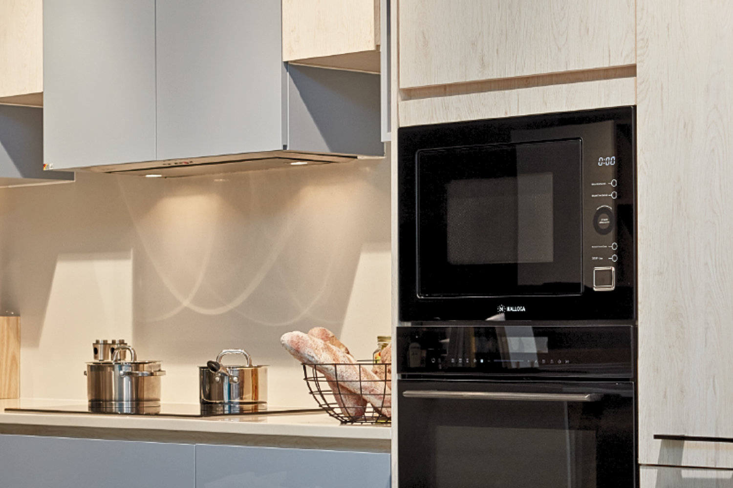 Lò Vi Sóng Có Nướng Malloca MW-927BG | Lắp Âm 27 Lít