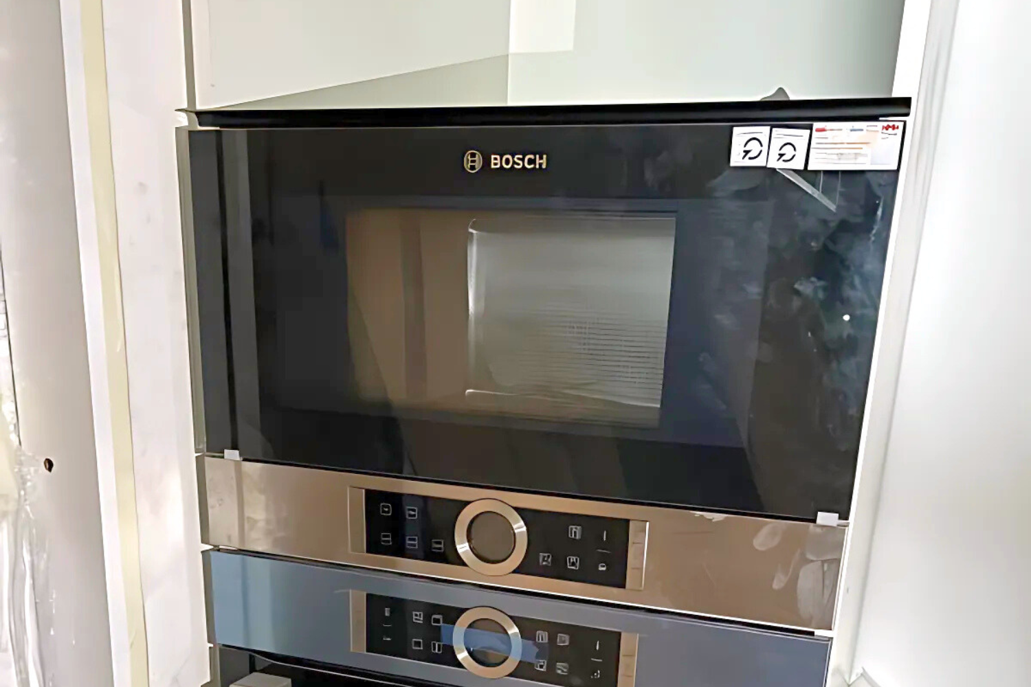 Lò Vi Sóng Không Đĩa Quay Bosch BFL634GS1B Series 8 | Khoang Lò 21 Lít