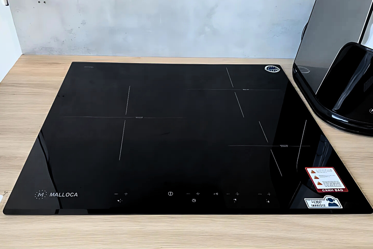 Bếp từ Malloca MI-593B