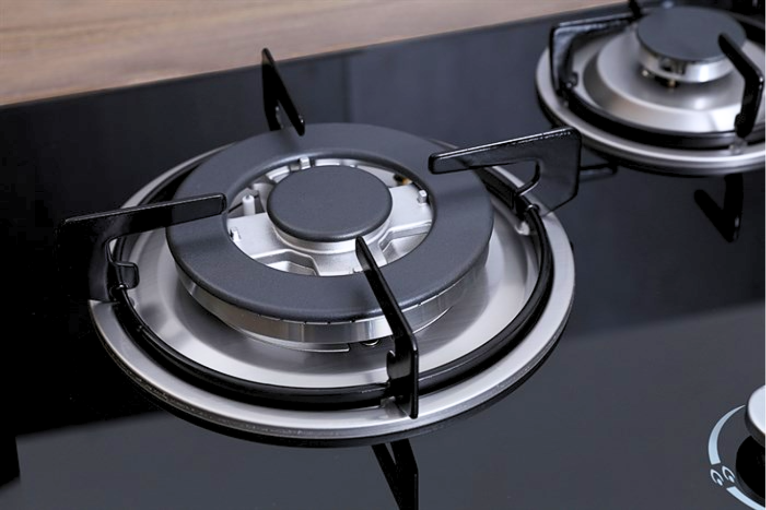 Bếp Gas Malloca GHG 733B - Bếp Âm 03 Vùng Nấu